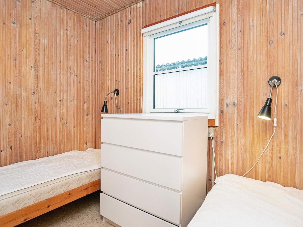8 Person Holiday Home In Hesselager Extérieur photo