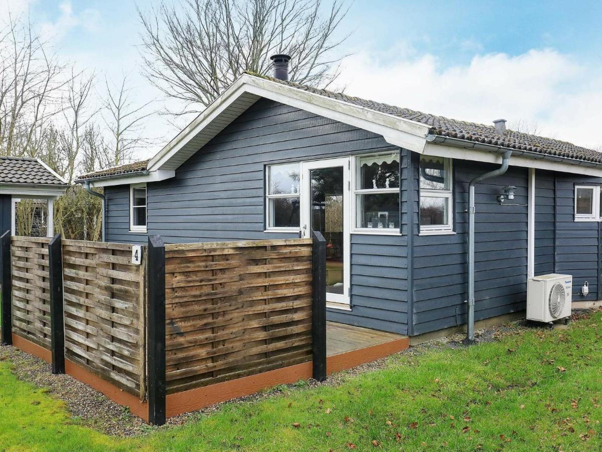 8 Person Holiday Home In Hesselager Extérieur photo